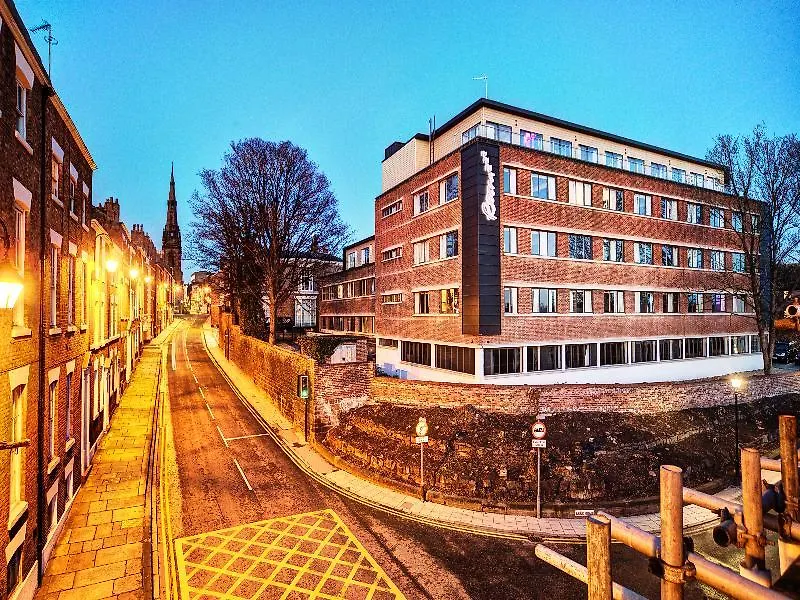 ****  Roomzzz Aparthotel Chester City Egyesült Királyság